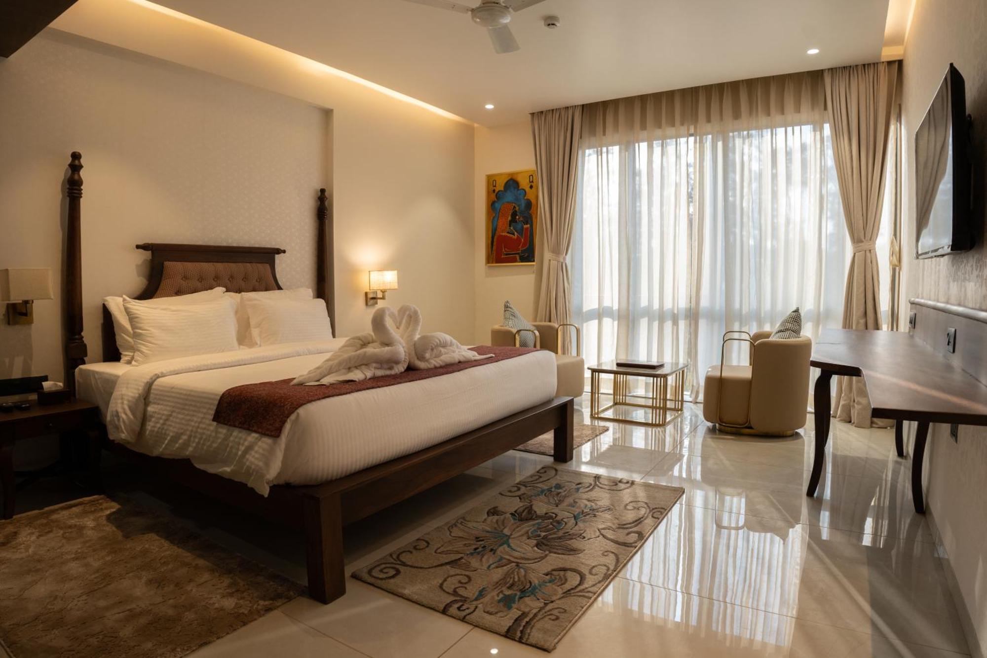 Pride Elite, Daman Hotel Exterior foto