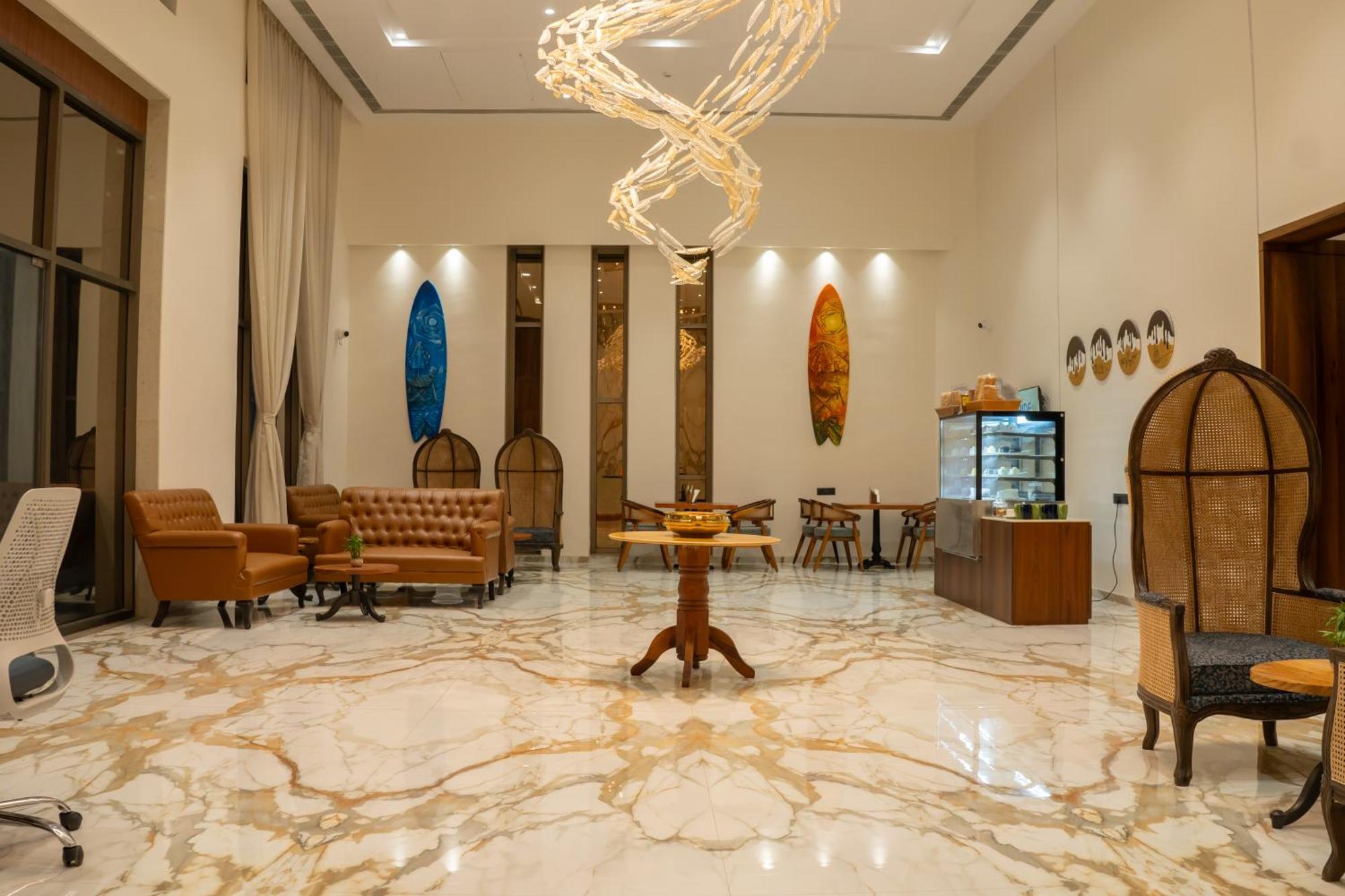 Pride Elite, Daman Hotel Exterior foto